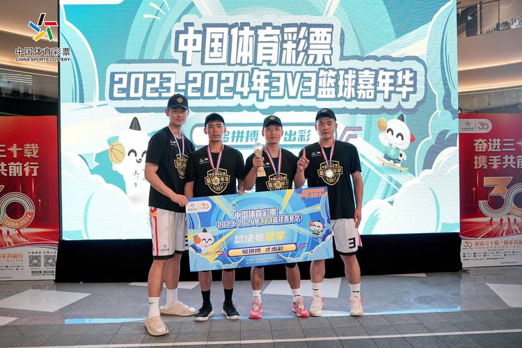 【华体会体育】全程跟踪:探讨篮球比赛中各球队如何通过战术调整与数据反馈实现竞技水平的飞跃