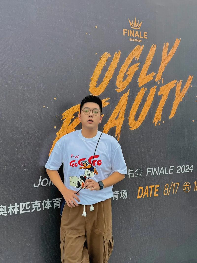 「凯旋返乡:华体会体育 剖析球员在主场庆典中接受英雄式欢迎,该如何继续保持平常心」